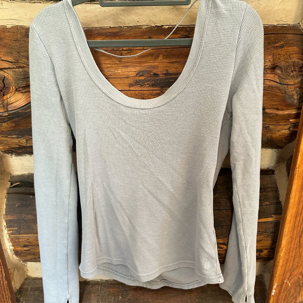 Free People Reversible open back Long Sleeve with thumb holes Size Large